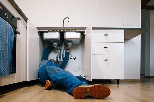 Professional Pipe Repair technician working in Crane, MO